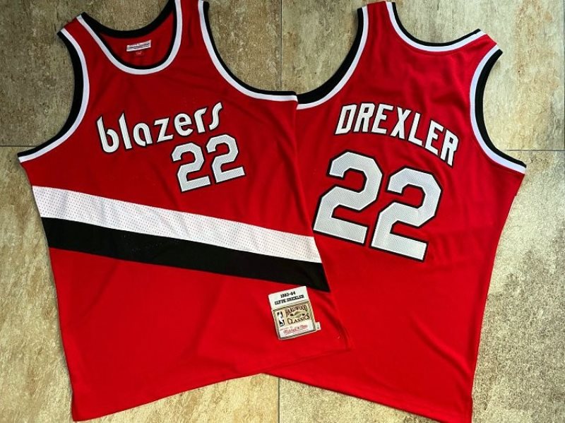 NBA Blazers 22 Clyde Drexler Red 1983-84 Hardwood Classics Men Jersey
