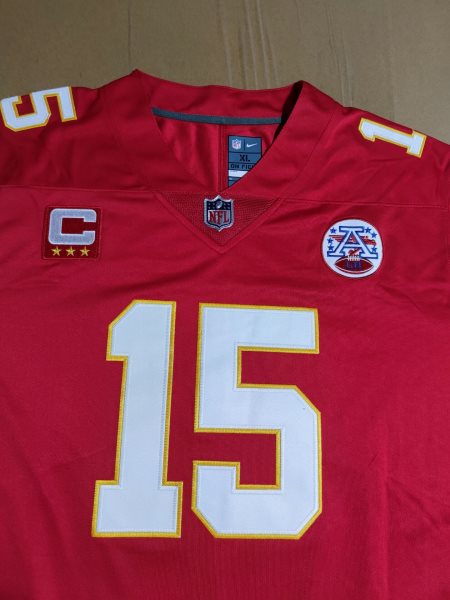 Nike Chiefs 15 Patrick Mahomes Red Vapor Untouchable with Three Gold C Pacth Limited Men Jersey