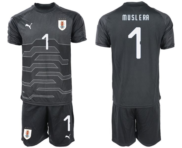 2019-20 Uruguay 1 MUSLERA Black Goalkeeper Soccer Men Jersey