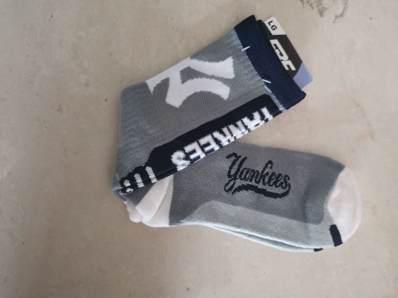 New York Yankees Team Logo Gray MLB Socks
